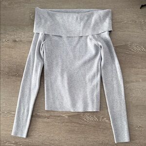 Aritizia Wilfred Light Gray Off-Shoulder Sweater